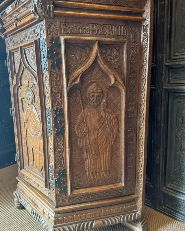 ☘️ Happy St. Patrick’s Day from Malahide Castle! ☘️

This stunning Victorian carving in the Jacobean-revival style features St. Patrick with a crozier, a serpent at his feet, and shamrocks beneath him—symbols of his legendary mission in Ireland.

Step into history and see incredible pieces like this on a visit to Malahide Castle. Explore centuries of stories, stunning interiors, and beautiful gardens.

Plan your visit today! 🍀✨

#StPatricksDay #MalahideCastle #IrishHistory #Heritage #SaintPatrick #DiscoverIreland #VisitMalahide