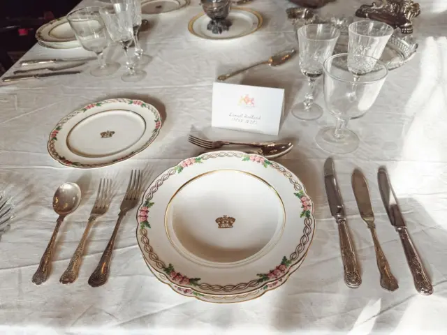 A piece of Malahide Castle’s history has come home 🕊️

The Royal Worcester Service, marked with the Talbot Coronet, was sold at the 1976 auction - and now, nearly fifty years later, it’s back where it belongs.

Thanks to Fingal County Council, this beautiful collection once again graces the Great Hall 🏰✨

#MalahideCastle #FingalCountyCouncil #RoyalWorcester #IrishHeritage #HeritageIreland #DublinAttractions #CulturalHeritage #GreatHall #TalbotFamily