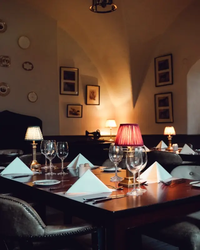 Candlelight. Crimson hues. Velvet shadows. 🕯️🍷

This Valentine’s, Malahide Castle sets the table for something deliciously daring…

From whispered scandals in historic halls 🏰 to a four-course dinner designed to seduce the senses 💋, Crimson & Velvet is where romance meets history’s most tantalising love stories.

Expect rich flavours, flickering candlelight, and stories best told after dark.
Love may be blind… but history remembers everything. 👀

✨ Limited tickets remaining
📅 Saturday, 14th February at 6pm
📍 Malahide Castle
💶 €120 per person
🔗 Book here: https://malahidecastleandgardens.ie/crimson-and-velvet/

Dress to impress. 🖤

#CrimsonAndVelvet #ValentinesAtTheCastle #MalahideCastle #ValentinesInDublin
#DublinEvents #ValentinesExperience #RomanticDublin #HistoricRomance
#CandlelitDinner #DateNightDublin #LuxuryDining #IrishHistory
#CastleDining #ValentinesPlans #LoveInDublin